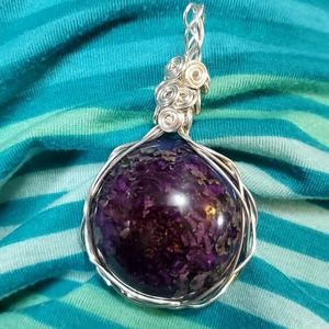 Real flower wire wrapped pendant and chain